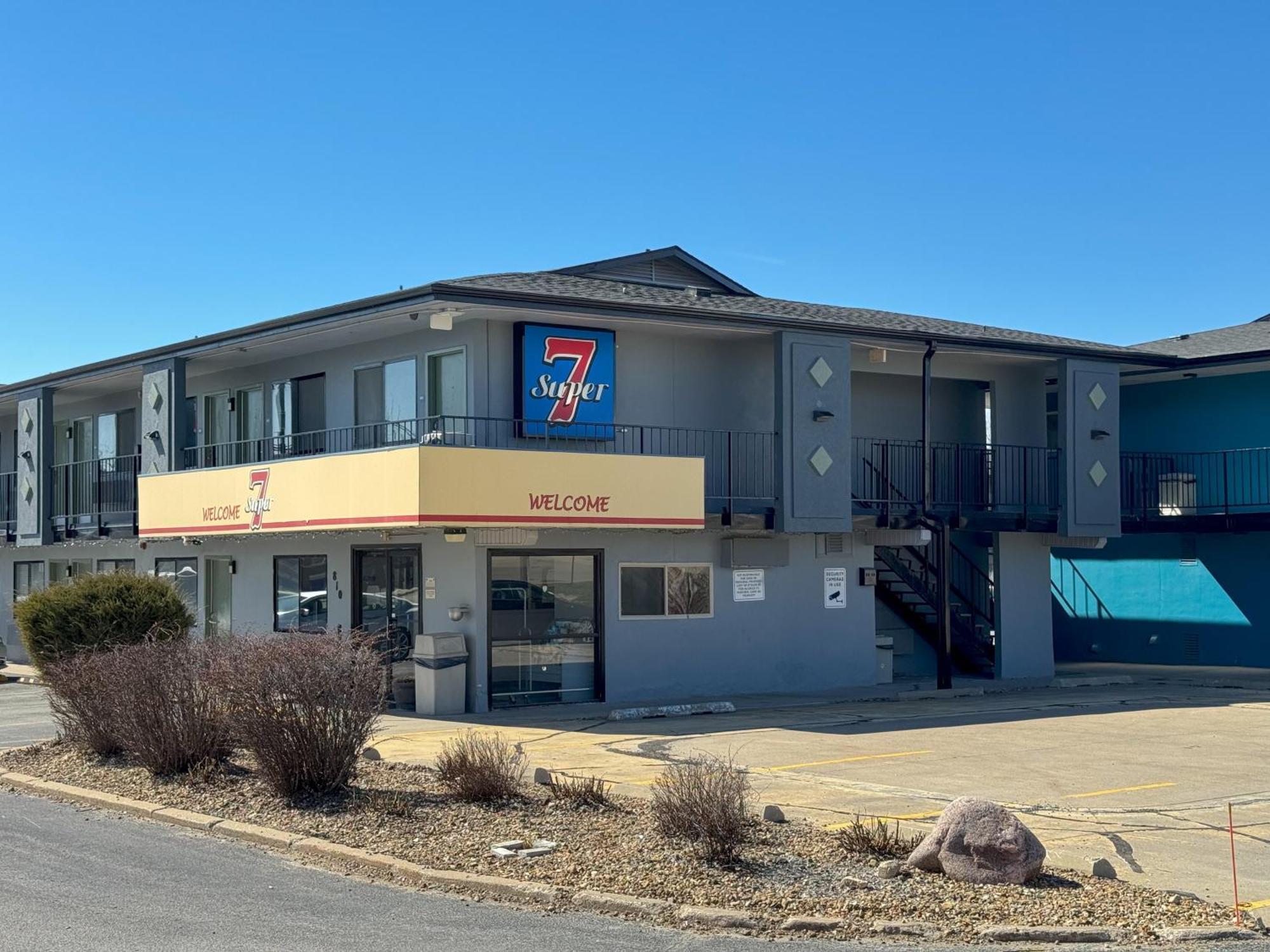 Super 7 Motel Coralville Eksteriør bilde