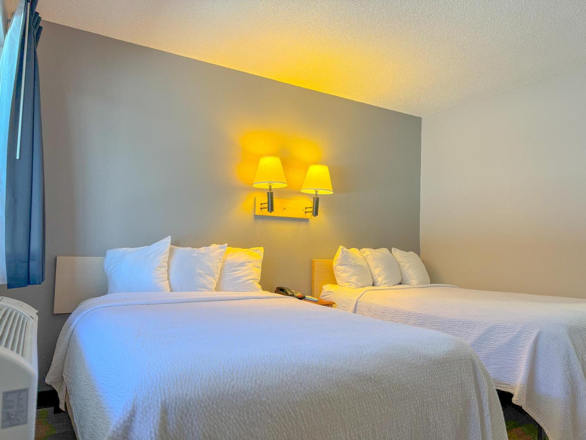 Super 7 Motel Coralville Eksteriør bilde